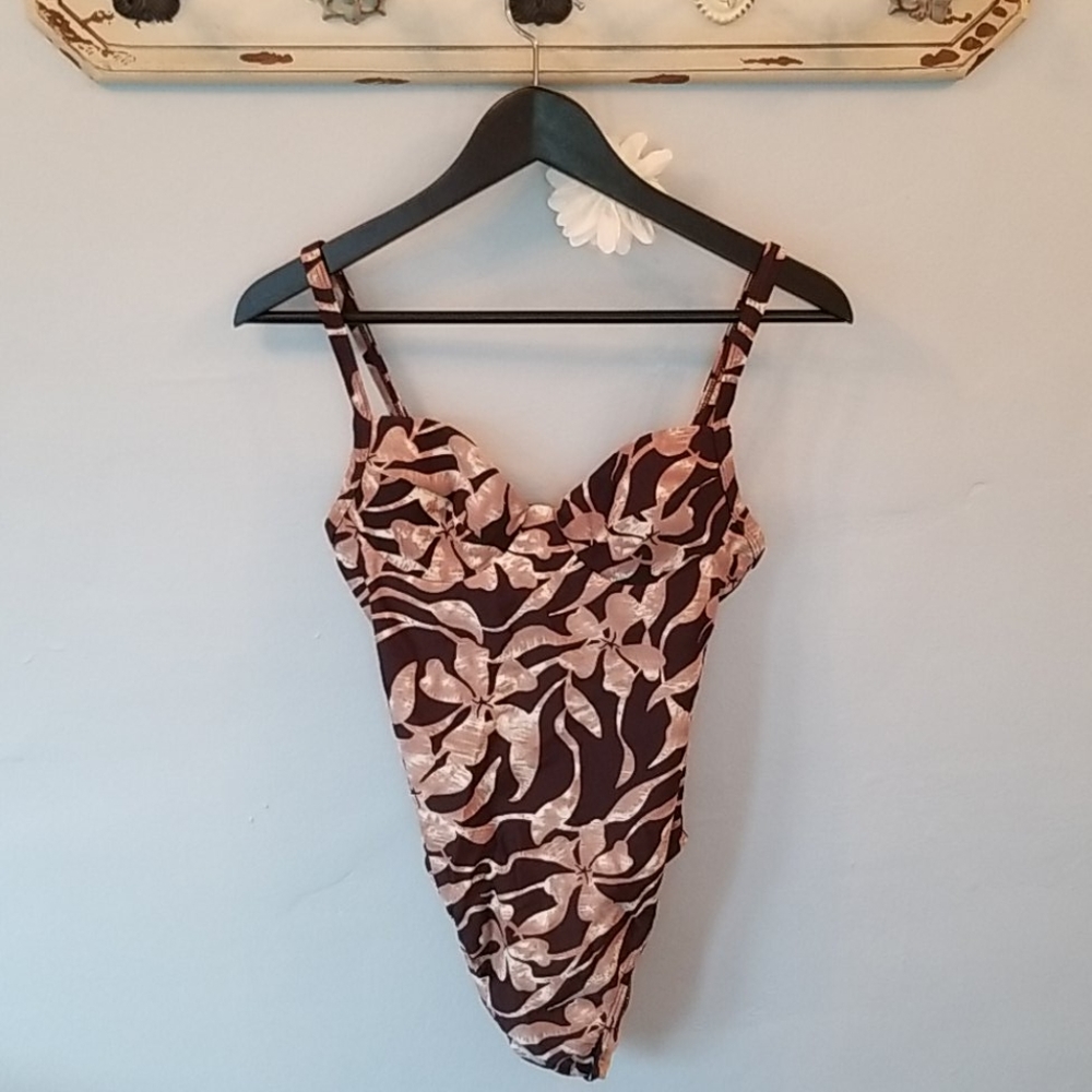 NWOT never worn one piece swimsuit